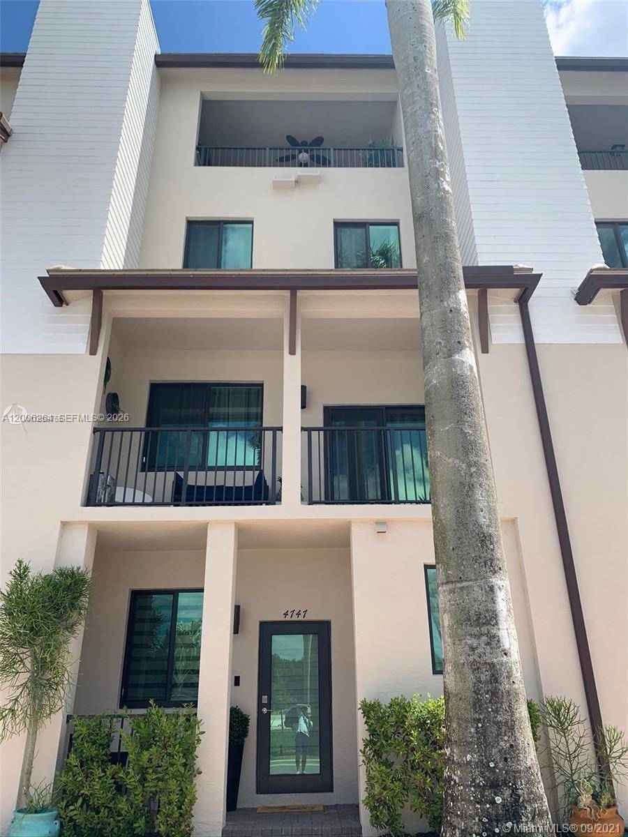 4747 NW 85th AveDoral - picture