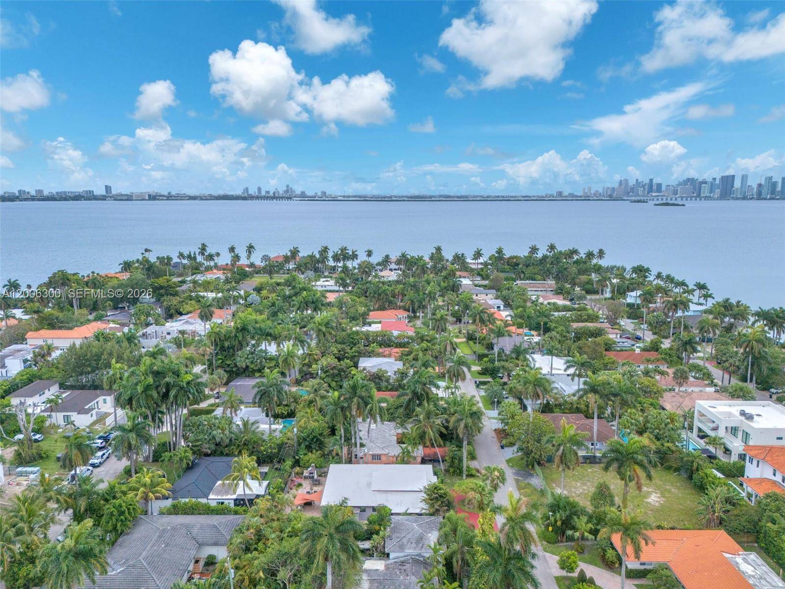 7701 Center Bay DrNorth Bay Village - picture