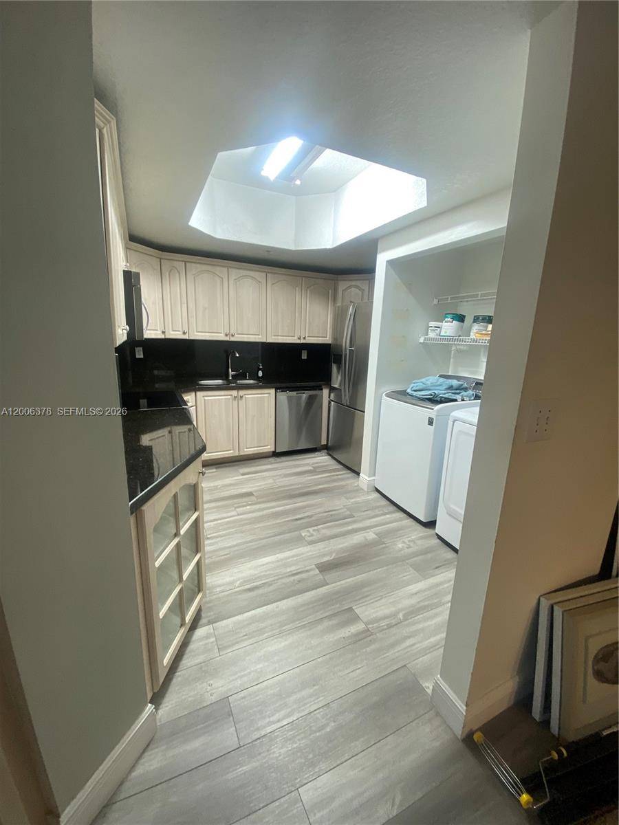 17405 NW 75th PlHialeah - POINCIANA LAKES VILLAS CO condo unit 107 - picture