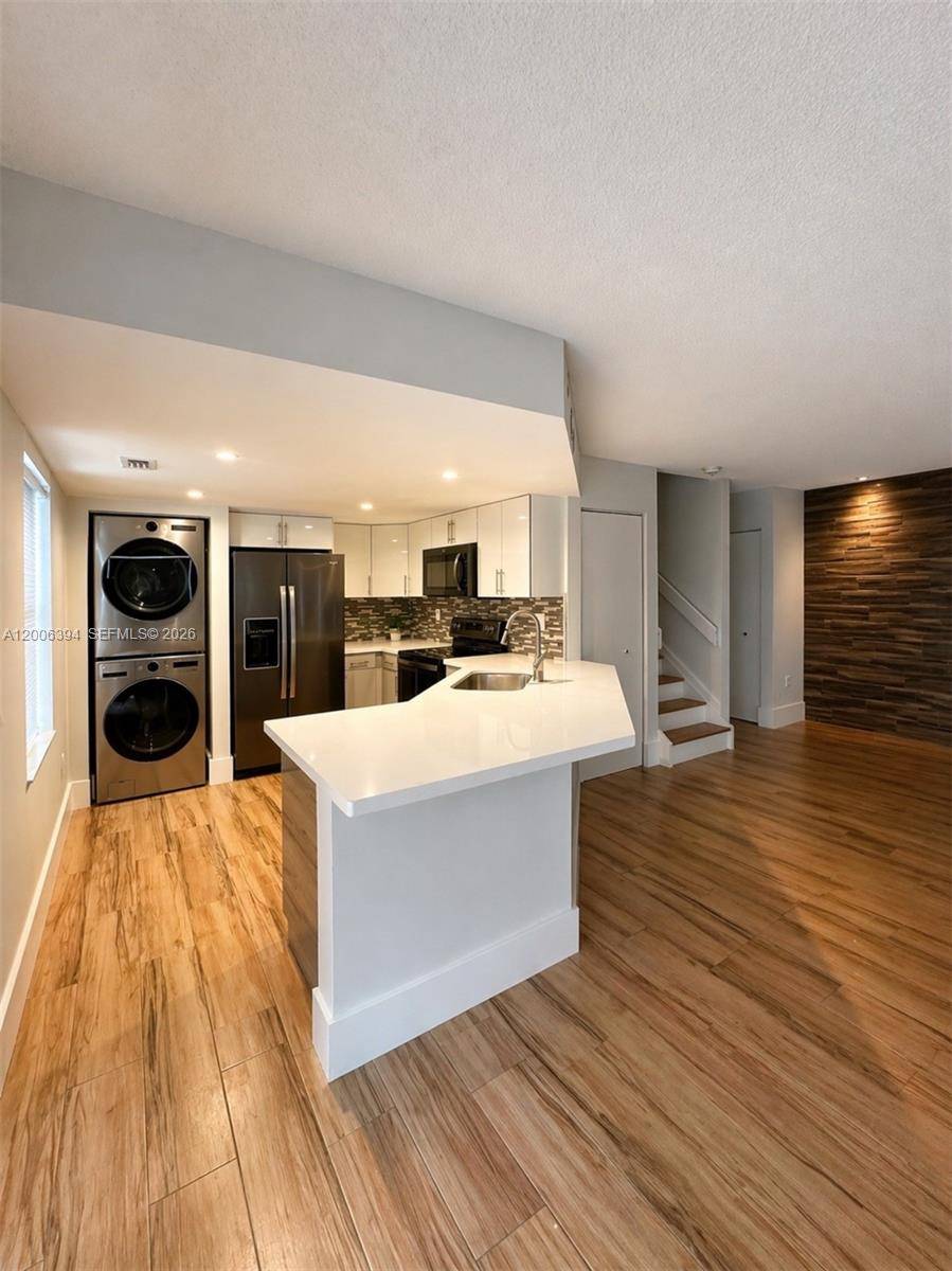 8590 NW 3rd LnMiami - Single Family-Annual,Townhouse condo unit 102 - picture