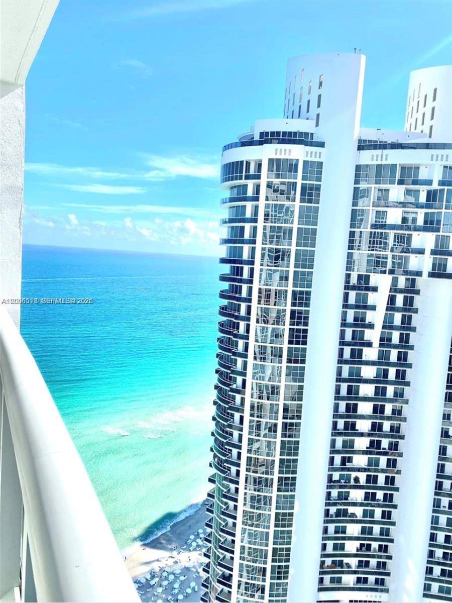 18201 Collins AveSunny Isles Beach - TRUMP ROYALE CONDO condo unit 5105 - picture