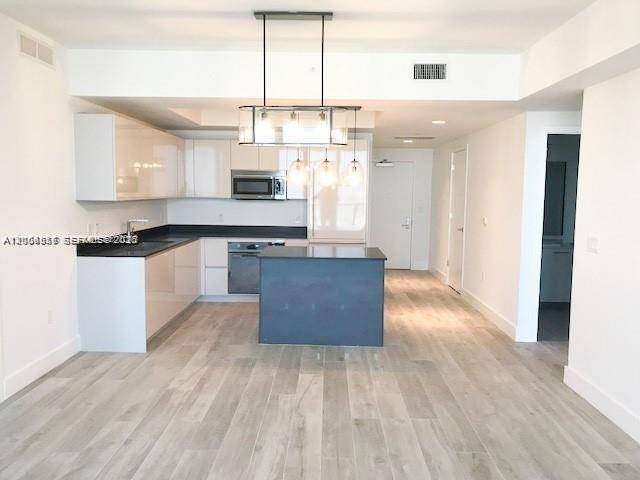 1010 Brickell AveMiami - 1010 BRICKELL CONDO condo unit 4609 - picture