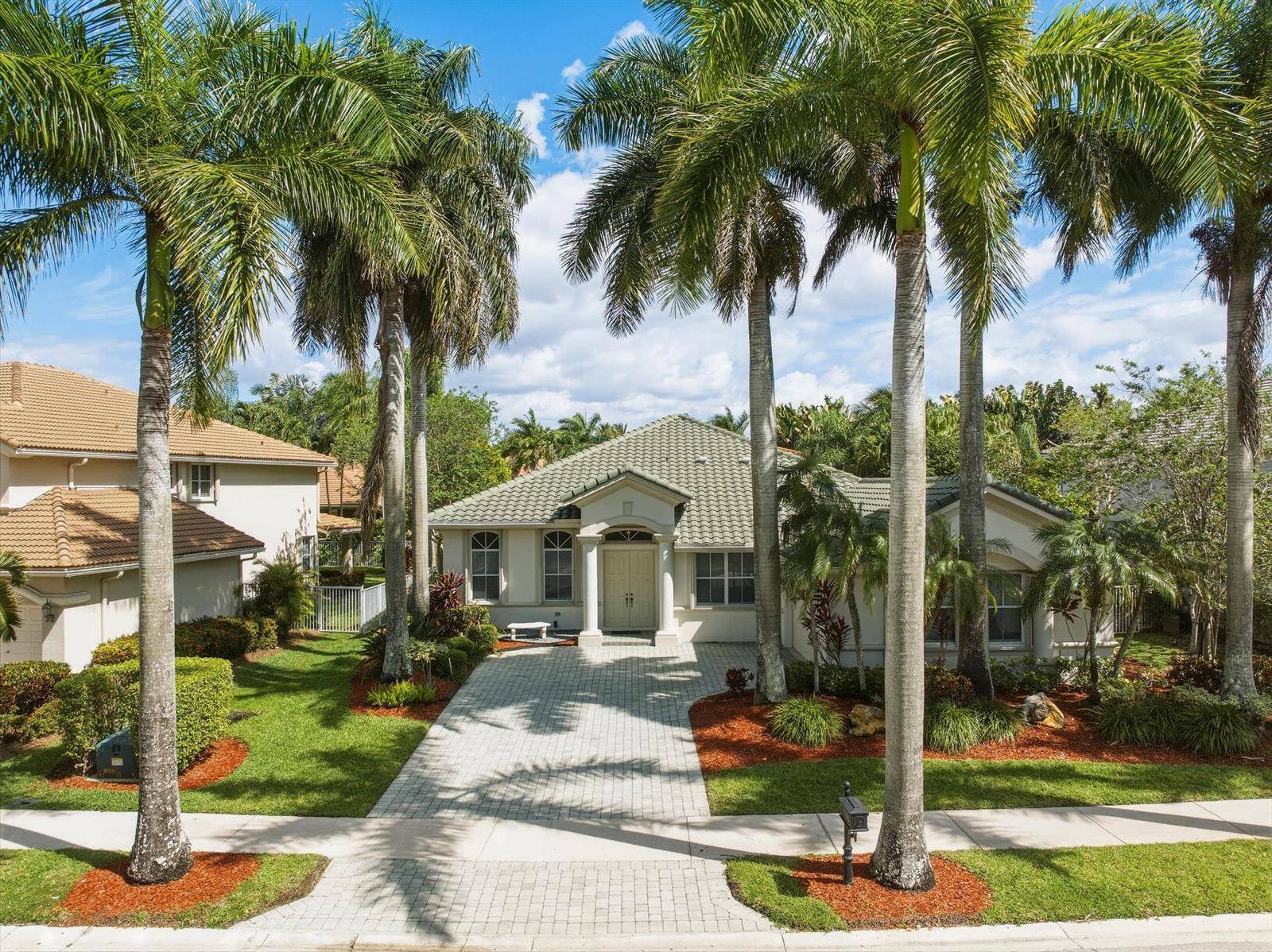 2053 Quail RoostWeston - picture