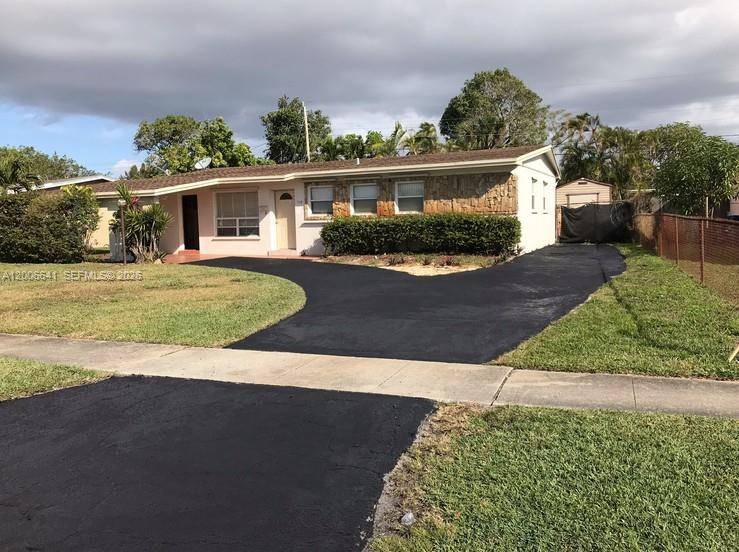 1118 NW 43rd TerLauderhill - picture