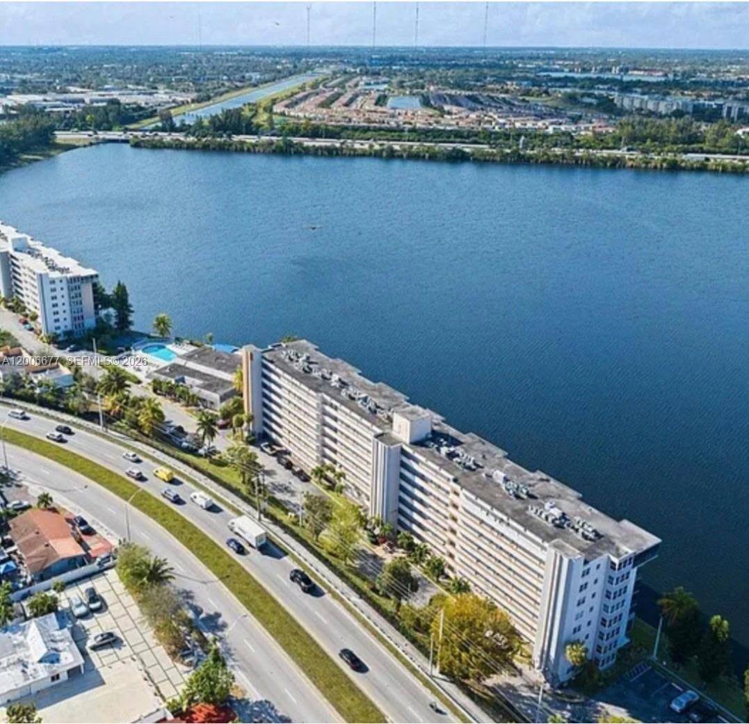 1175 NE Miami Gardens DrMiami - Condo 1-4 Stories,Condo condo unit 703 - picture