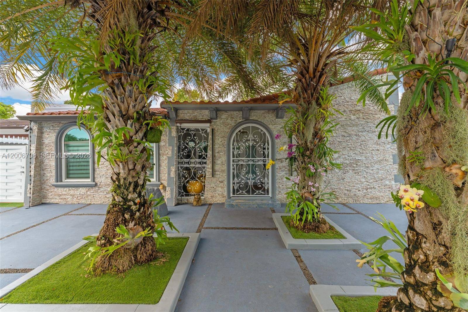 1870 NW 32nd AveMiami - picture