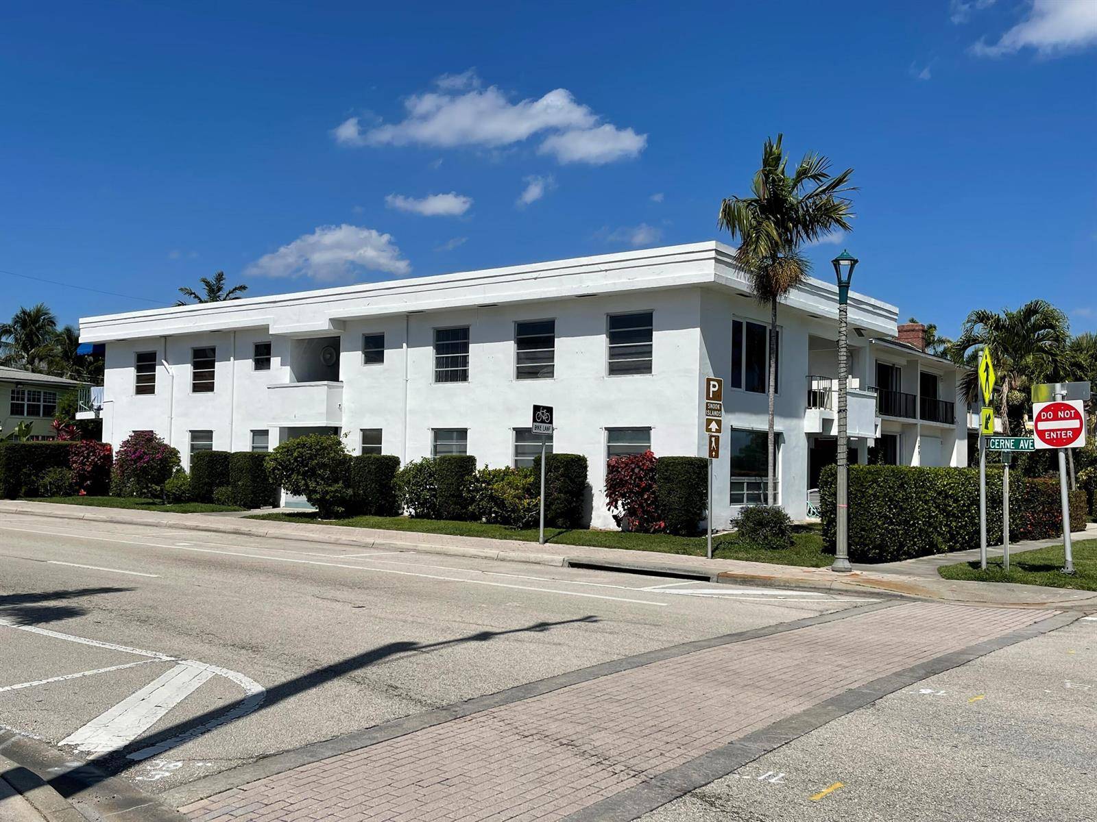 6 Lucerne - SIX LUCERNE CONDO condo unit 3 - picture