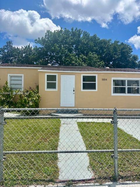 1884 NW 52nd StMiami - picture