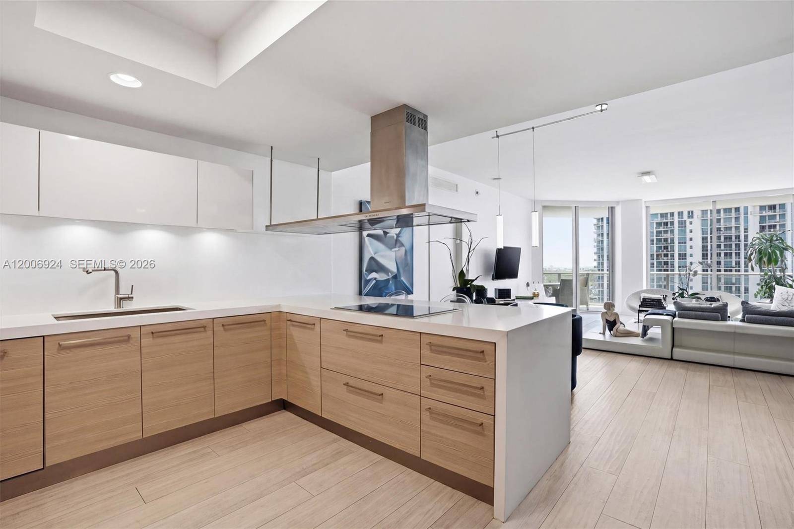 17301 Biscayne BlvdNorth Miami Beach - Condo 5+ Stories,Condo condo unit 1905 - picture