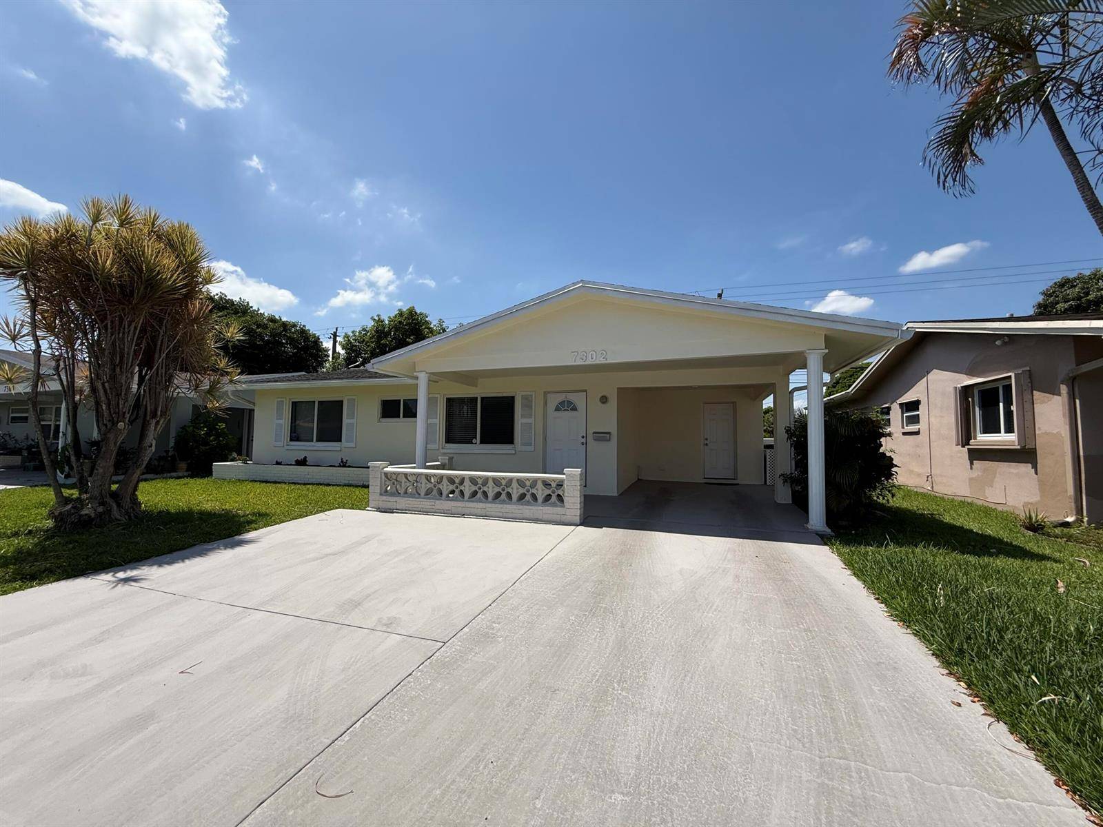 7302 NW 57thTamarac - picture