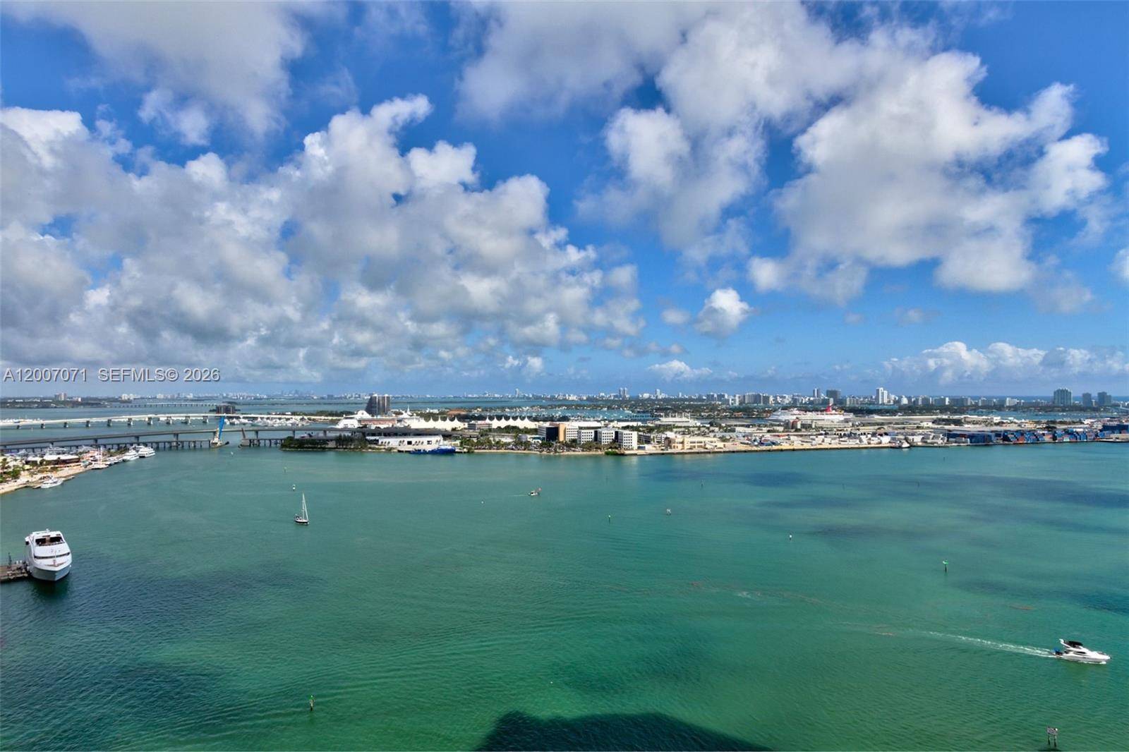 888 Brickell Key DrMiami - Condo/Co-Op/Annual,Condo condo unit 2802 - picture