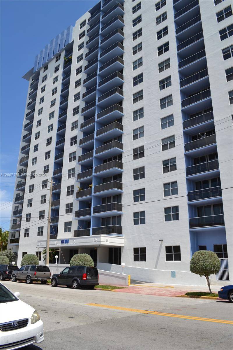 401 69th StMiami Beach - 401 BLU OF NORTH BEACH CO condo unit 1013 - picture