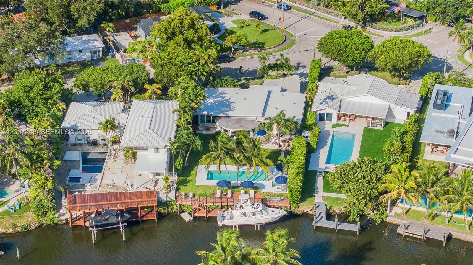 815 NE 76th StMiami - picture
