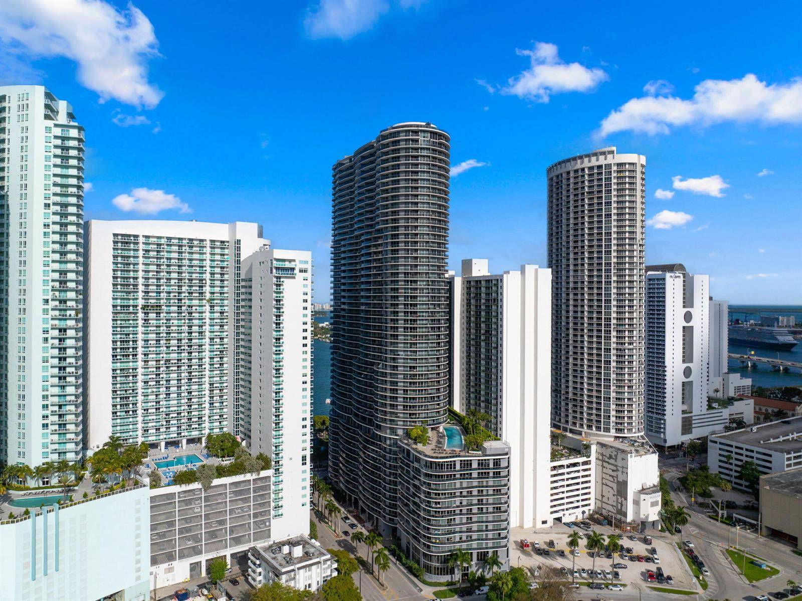 488 NE 18thMiami - Condo condo unit 905 - picture