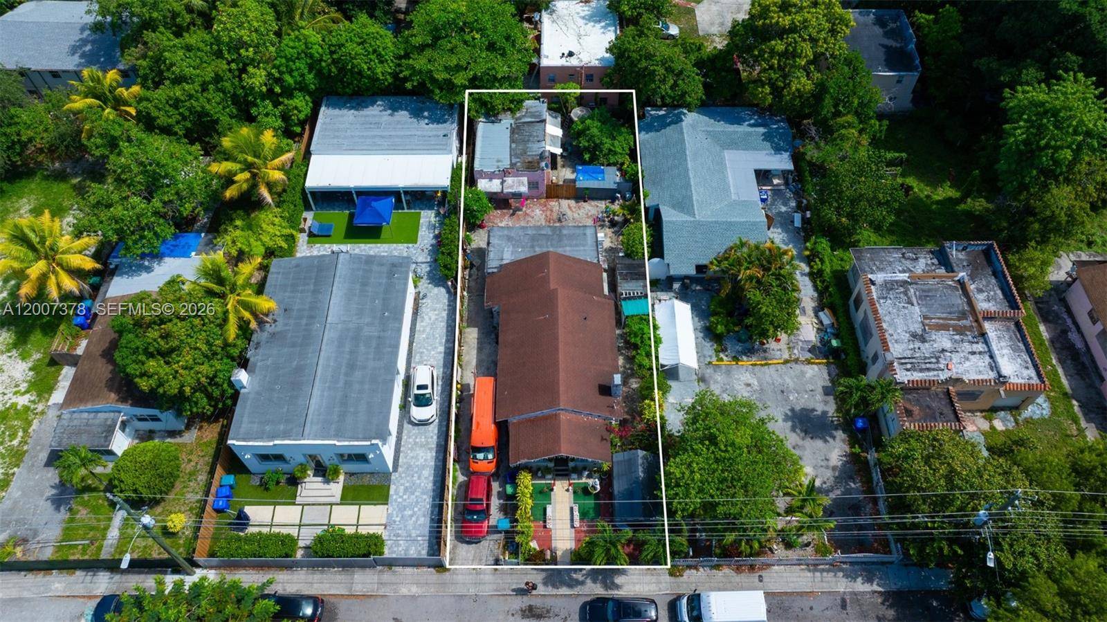 145 NW 31st StMiami - picture