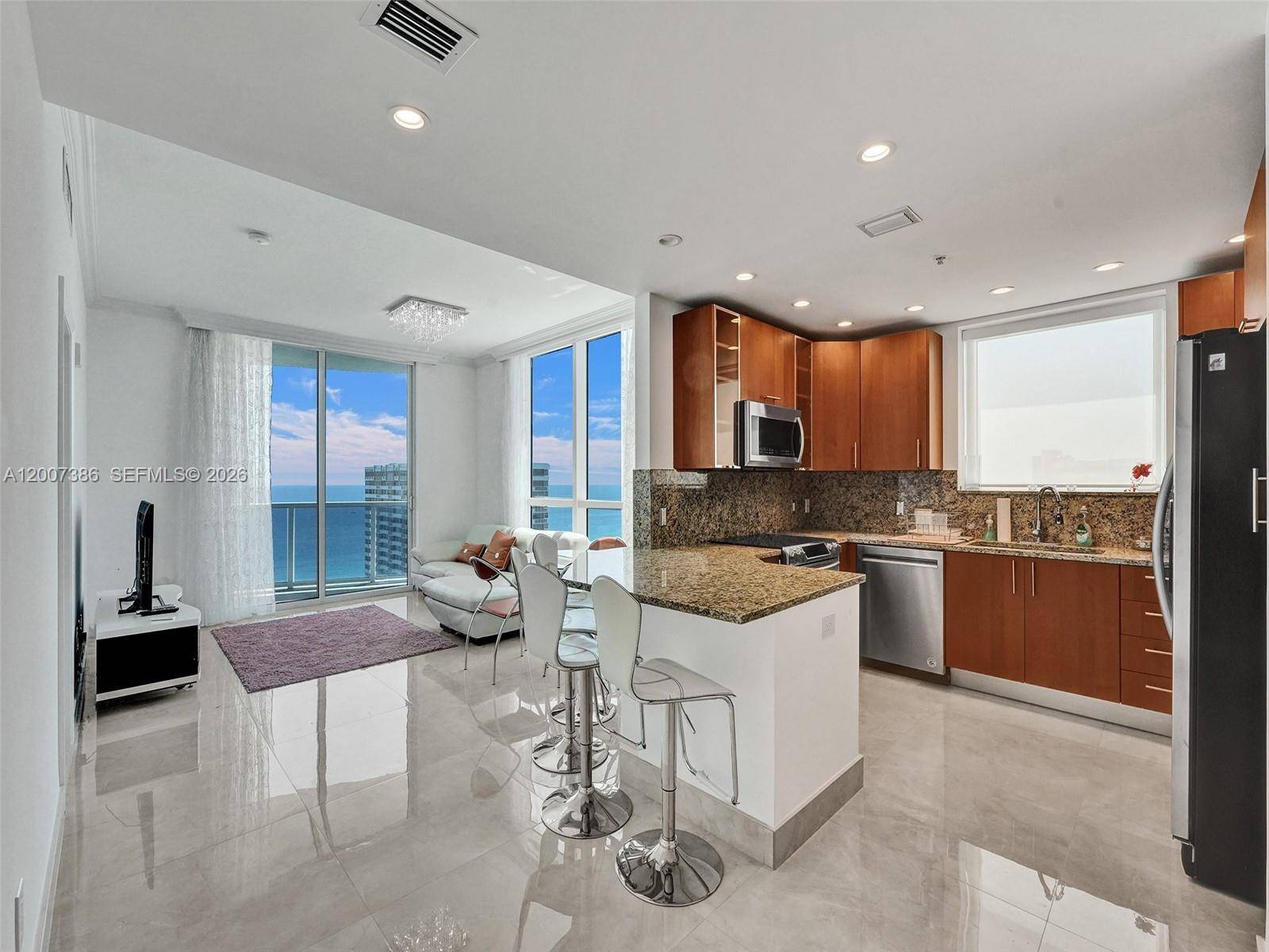 1945 S Ocean DrHallandale Beach - OCEAN MARINE YACHT CLUB C condo unit 2101 - picture