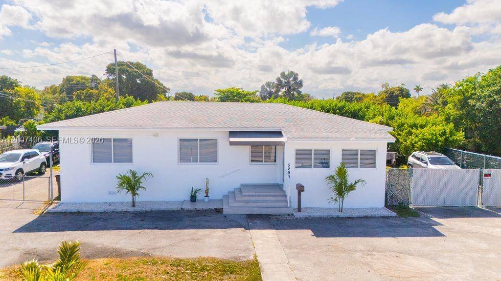 5290 Palm AveHialeah - picture