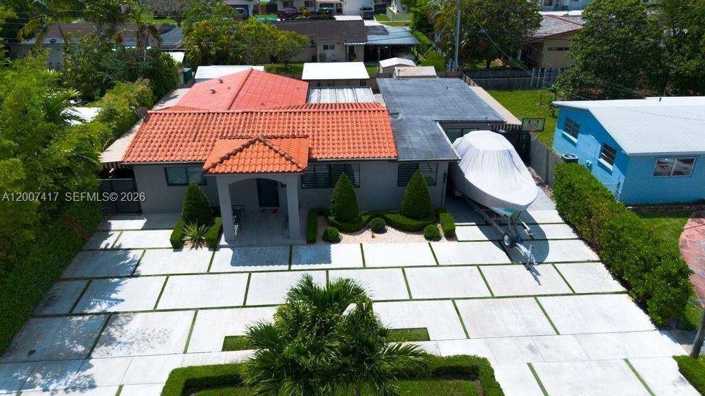 4210 W 6th AveHialeah - picture