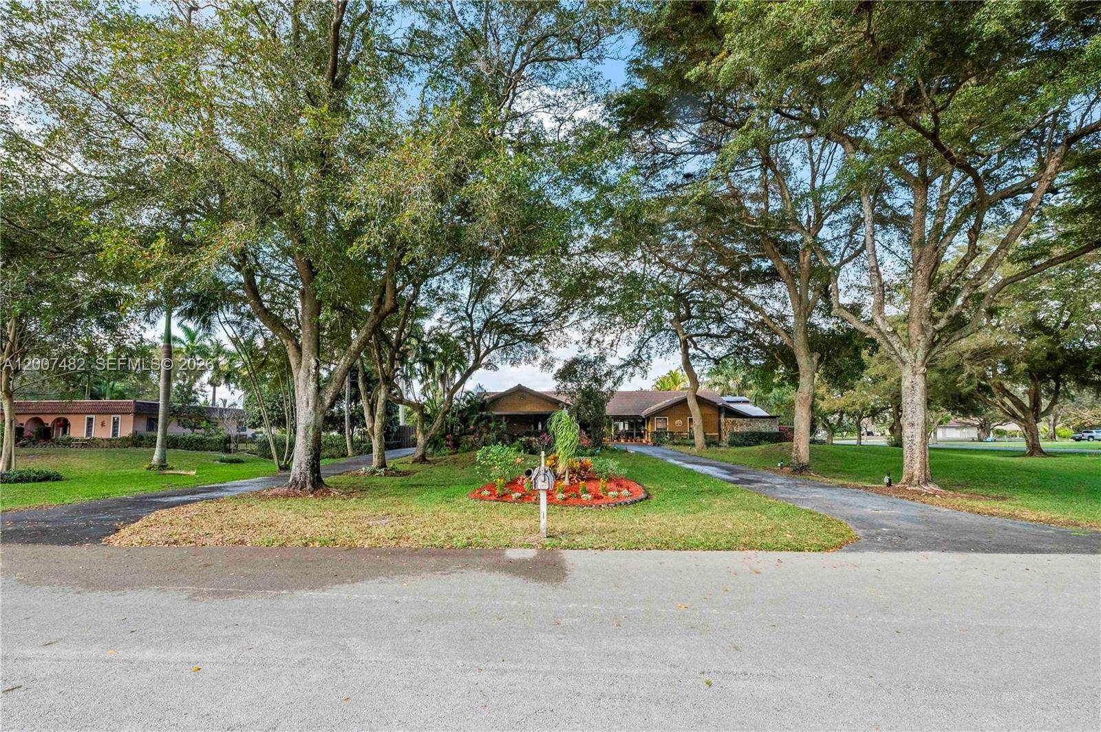 10651 SW 27th StDavie - picture
