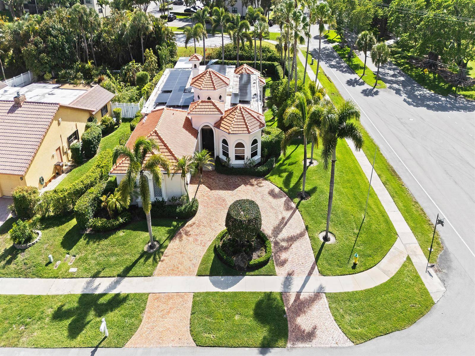 2370 Deer CreekDeerfield Beach - picture