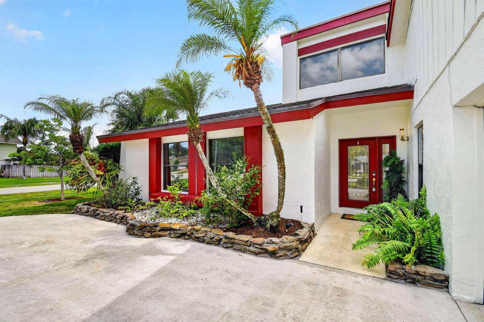 12260 Old CountryWellington - picture