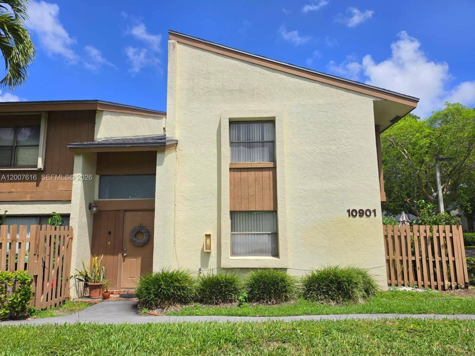 10901 SW 113th PlMiami - Condo 1-4 Stories,Townhouse condo unit 66B - picture