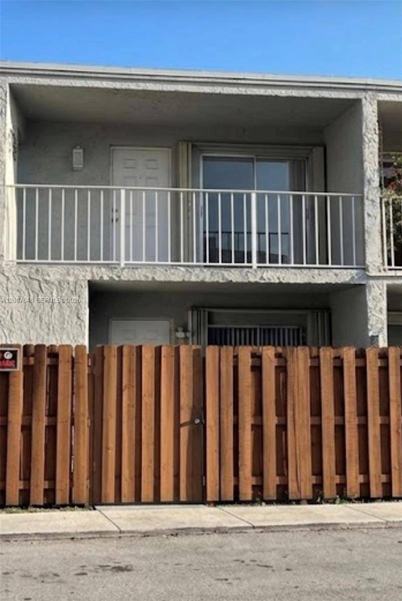 15400 SW 81st Cir LnMiami - Condo 1-4 Stories,Condo condo unit 1011 - picture