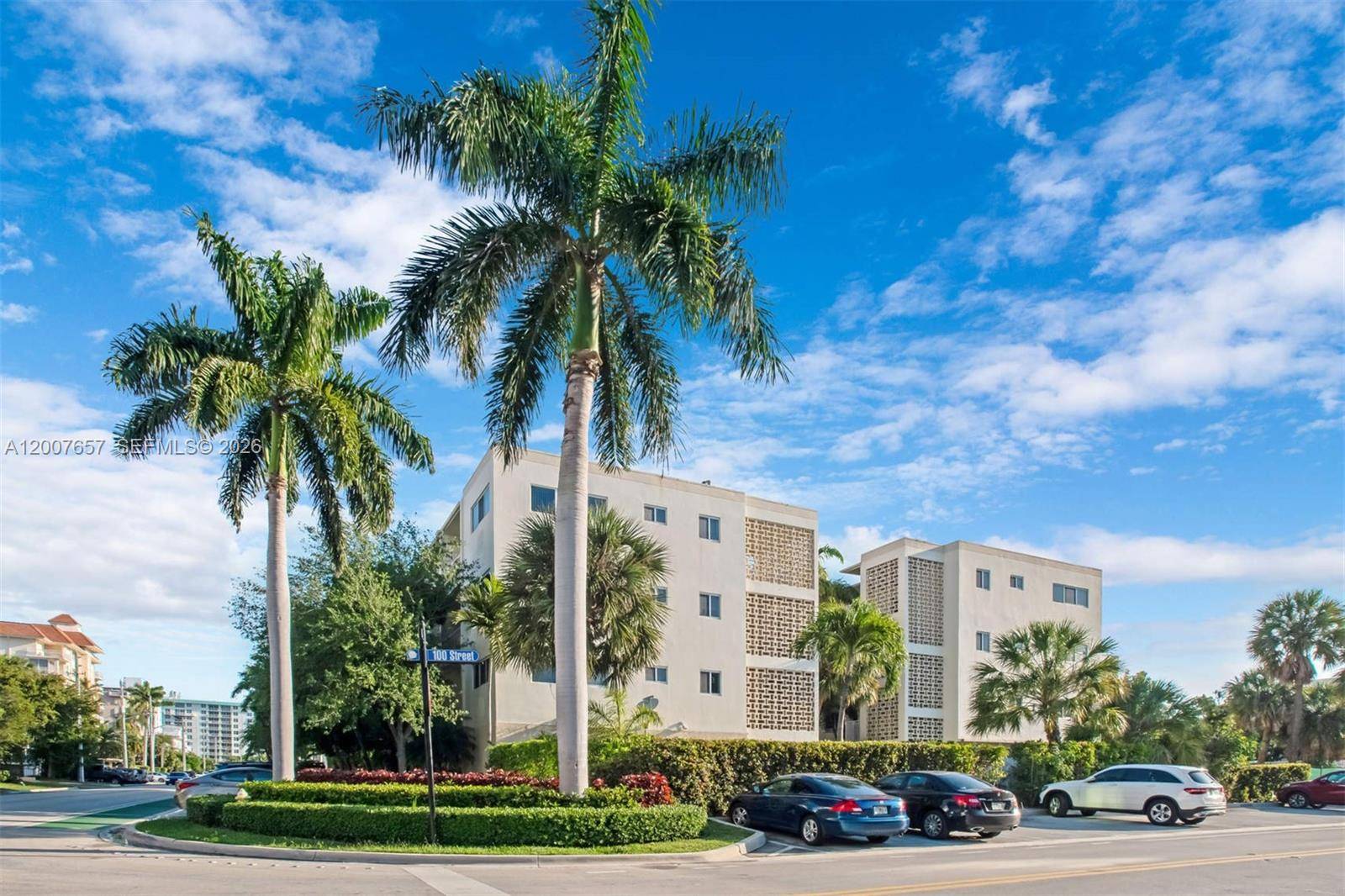 10001 W Bay Harbor DrBay Harbor Islands - Condo 1-4 Stories,Condo condo unit 208 - picture