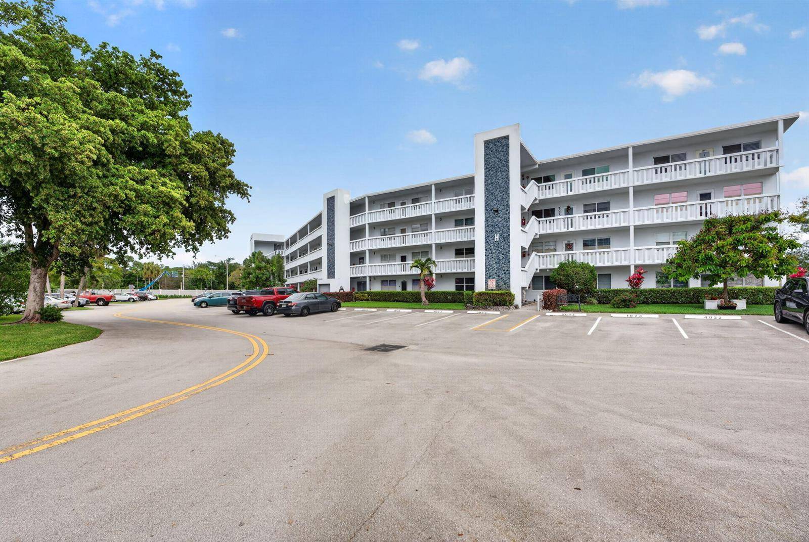 1025 VentnorDeerfield Beach - VENTNOR H CONDO,CENTURY VILLAGE EAST condo unit H - picture