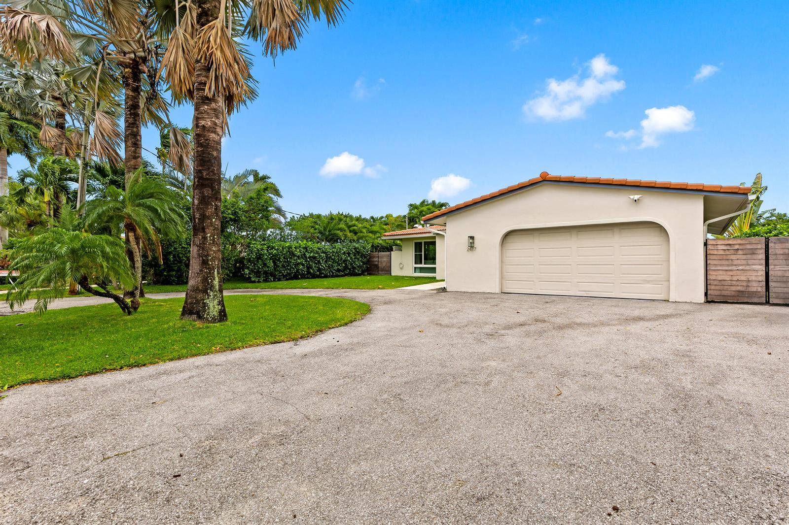 2417 NE 19thWilton Manors - picture