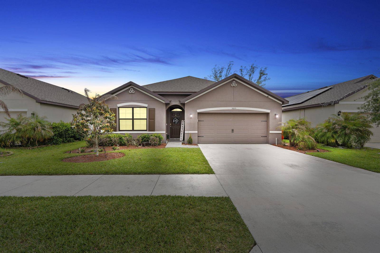 5605 AmusementFort Pierce - picture