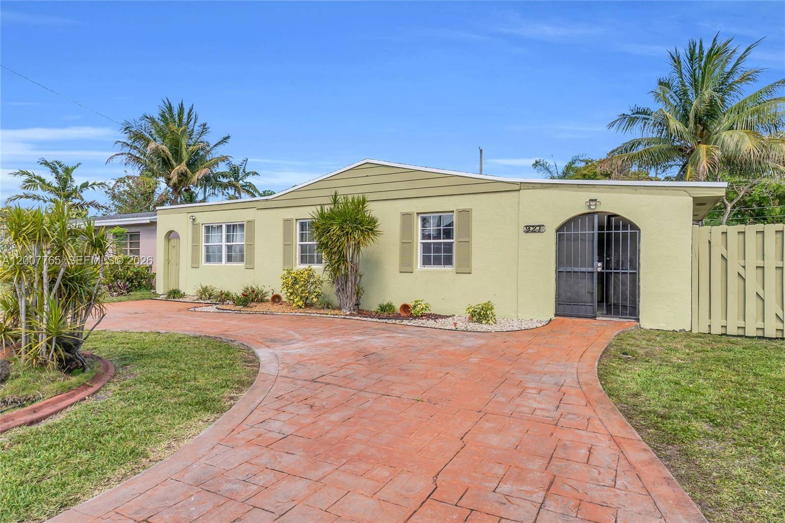 921 N 31st CtHollywood - picture