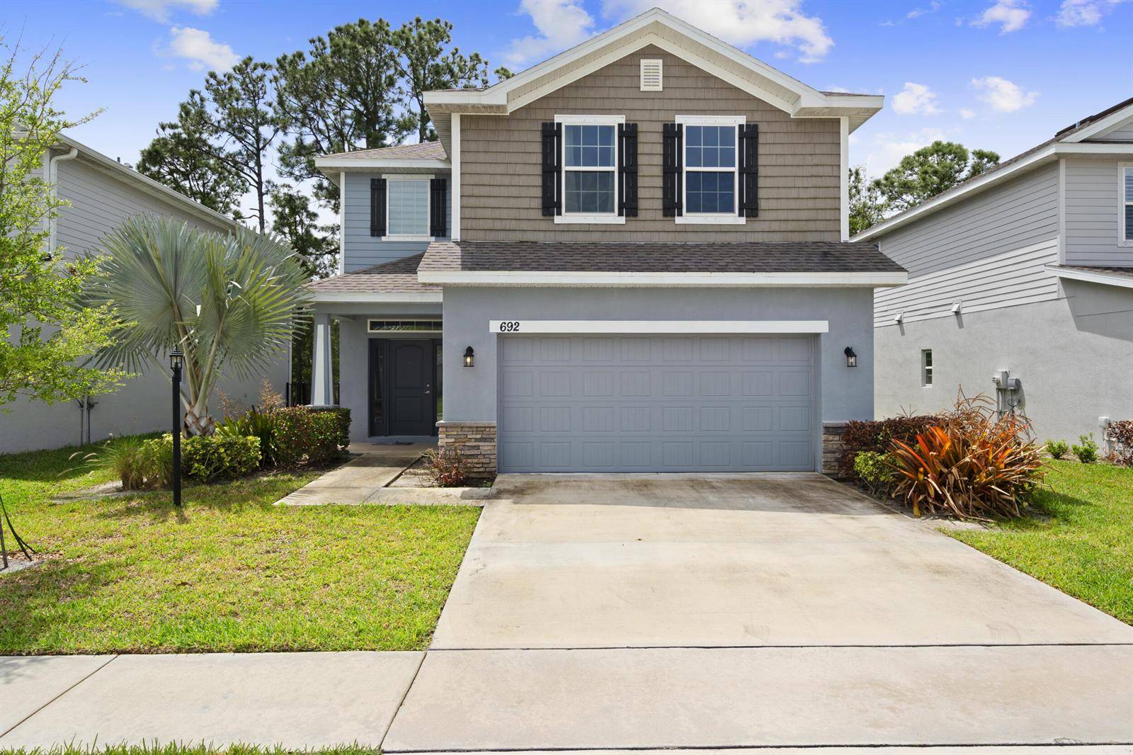 692 NE TurtlebackPort St. Lucie - picture
