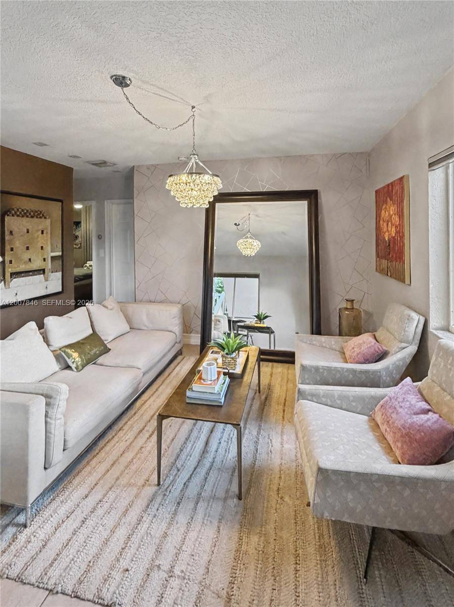 1423 Holly Heights DrFort Lauderdale - Condo 1-4 Stories,Condo condo unit 11 - picture
