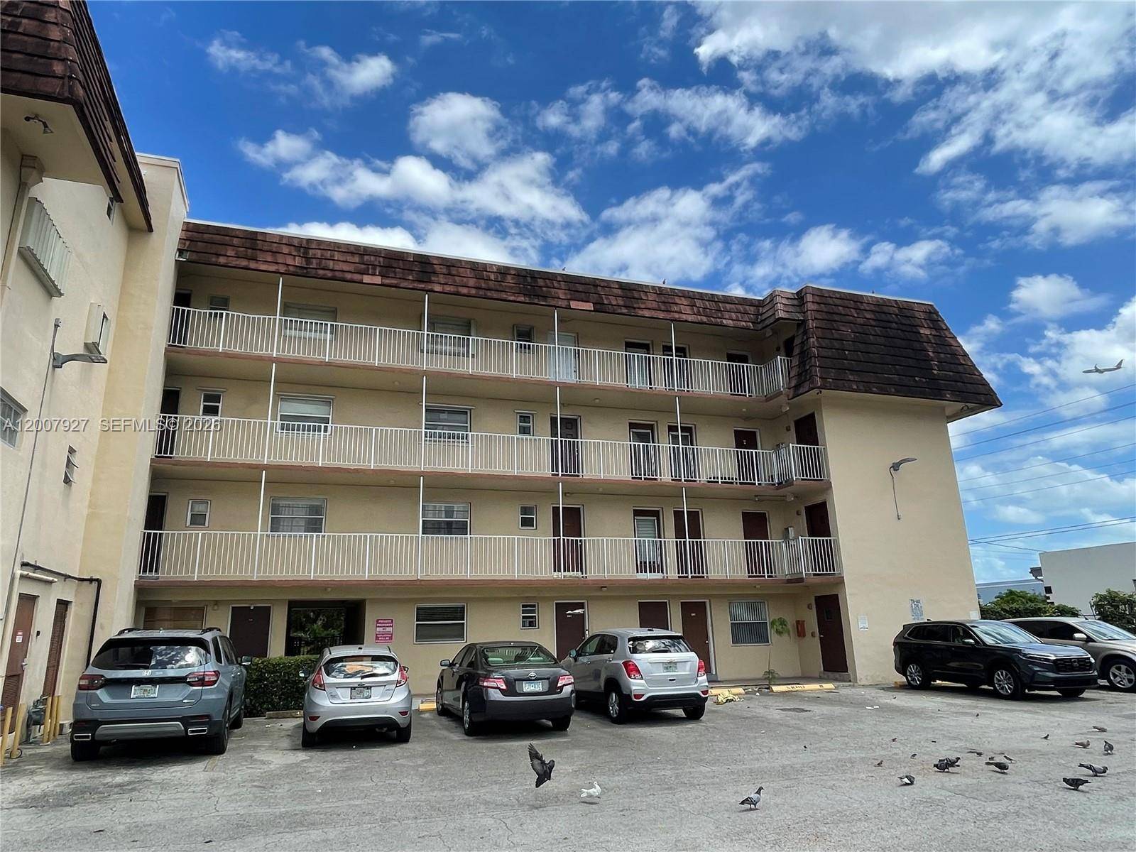 680 Miller DrMiami Springs - Condo 1-4 Stories,Condo condo unit W401 - picture