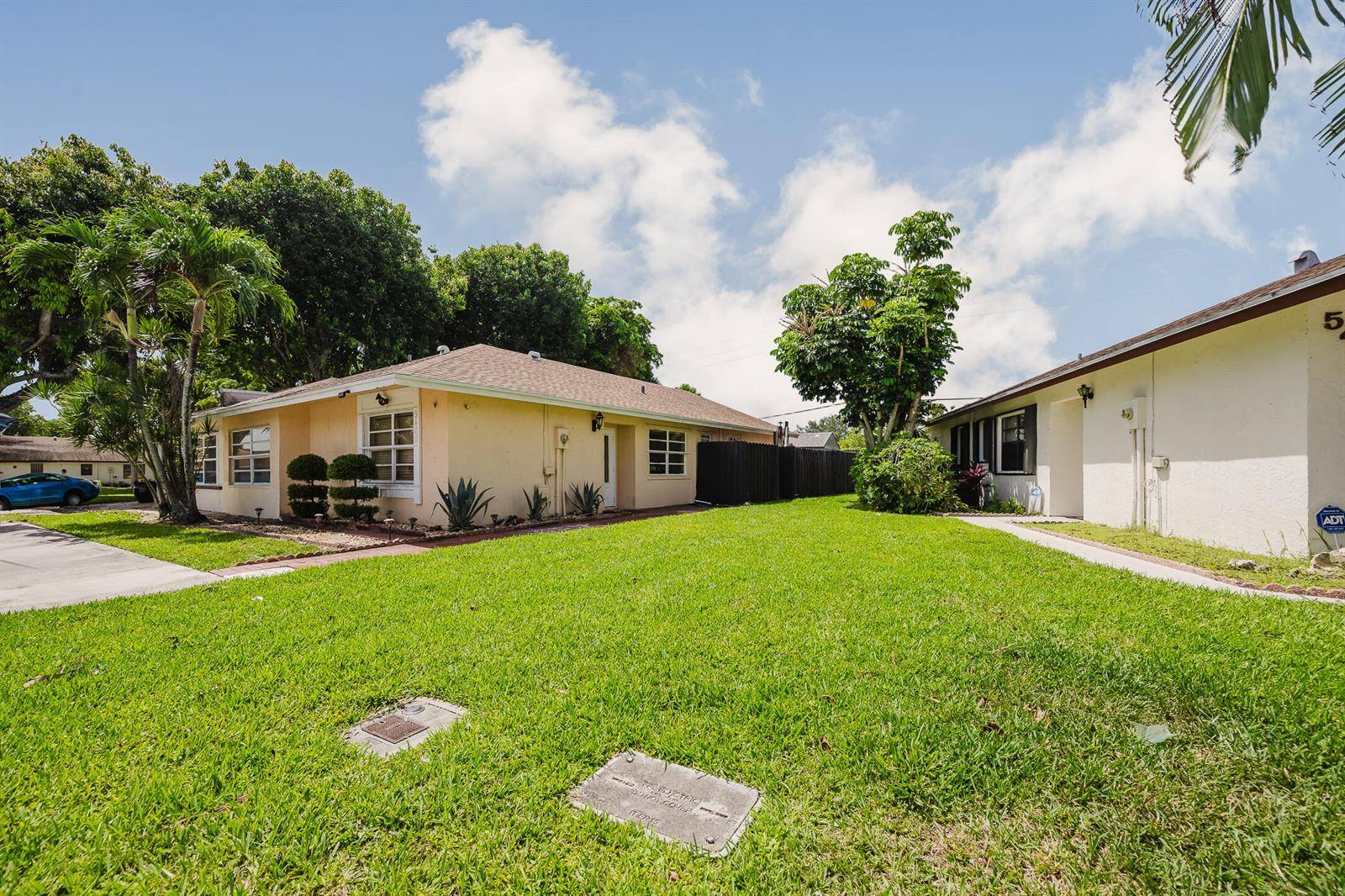 5402 BonkyWest Palm Beach - Townhouse condo unit 102b - picture