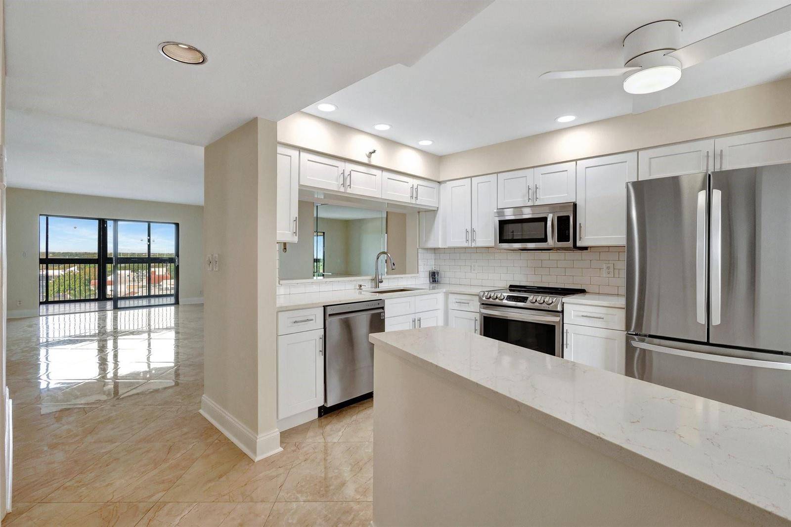 14460 StrathmoreDelray Beach - HUNTINGTON LAKES SEC ONE C,Huntington Lakes condo unit 807 - picture