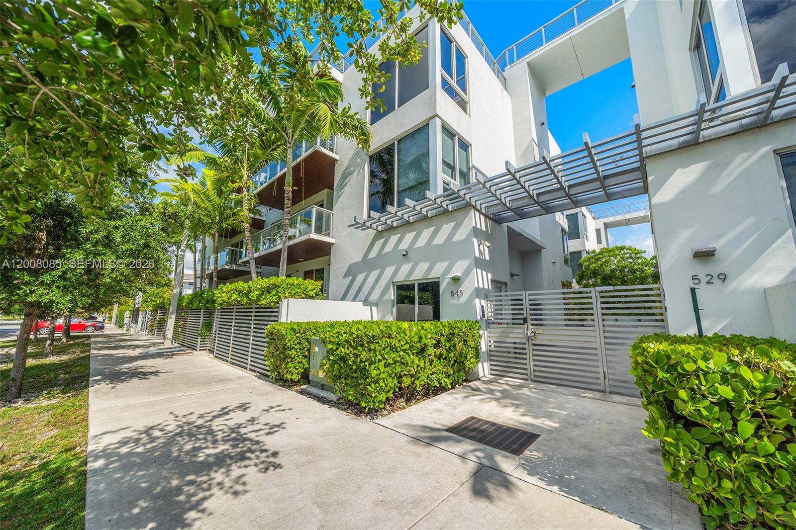 545 SW 11th StMiami - ELEVEN IN THE ROADS CONDO condo unit 208 - picture