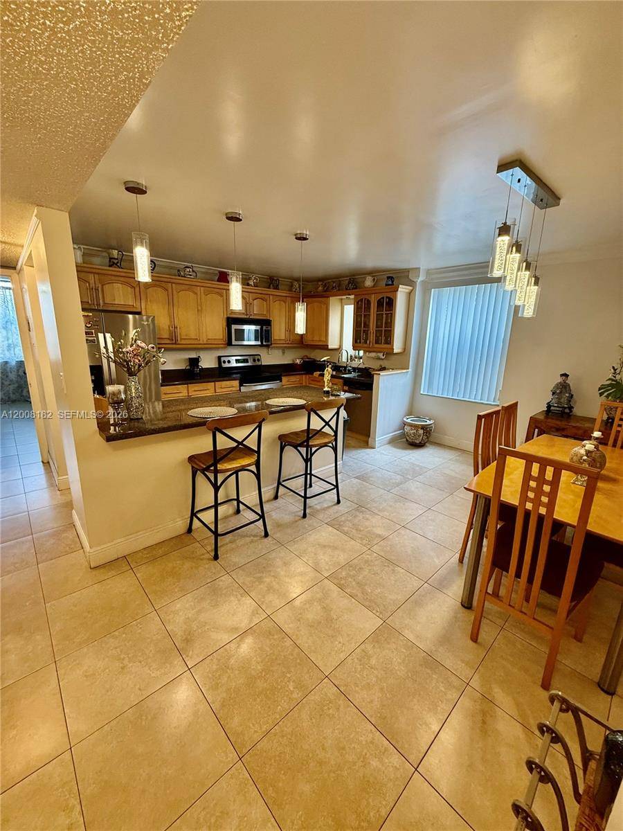 20381 NE 30th AveAventura - VILLA DORADA CONDO NO 2 condo unit 320-7 - picture