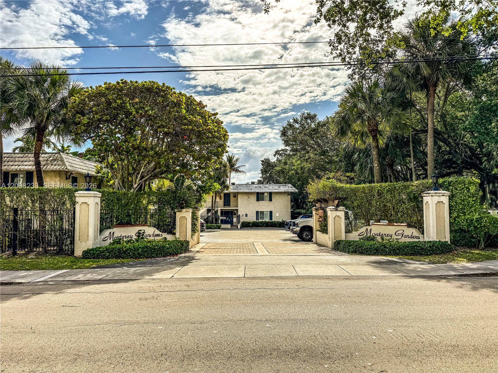 8605 SW 68th CtPinecrest - Condo 1-4 Stories,Condo condo unit 7 - picture