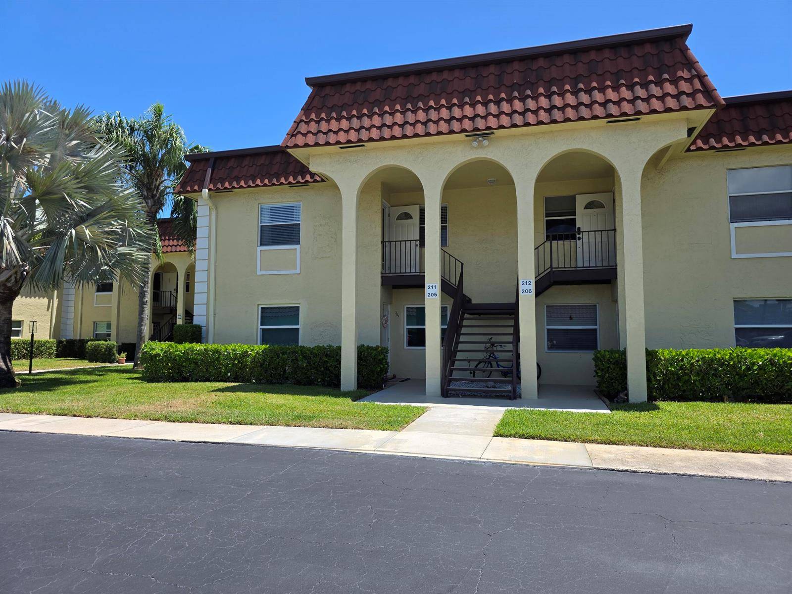 717 S Us Highway 1Jupiter - VILLAS ON THE GREEN CONDO condo unit 211 - picture