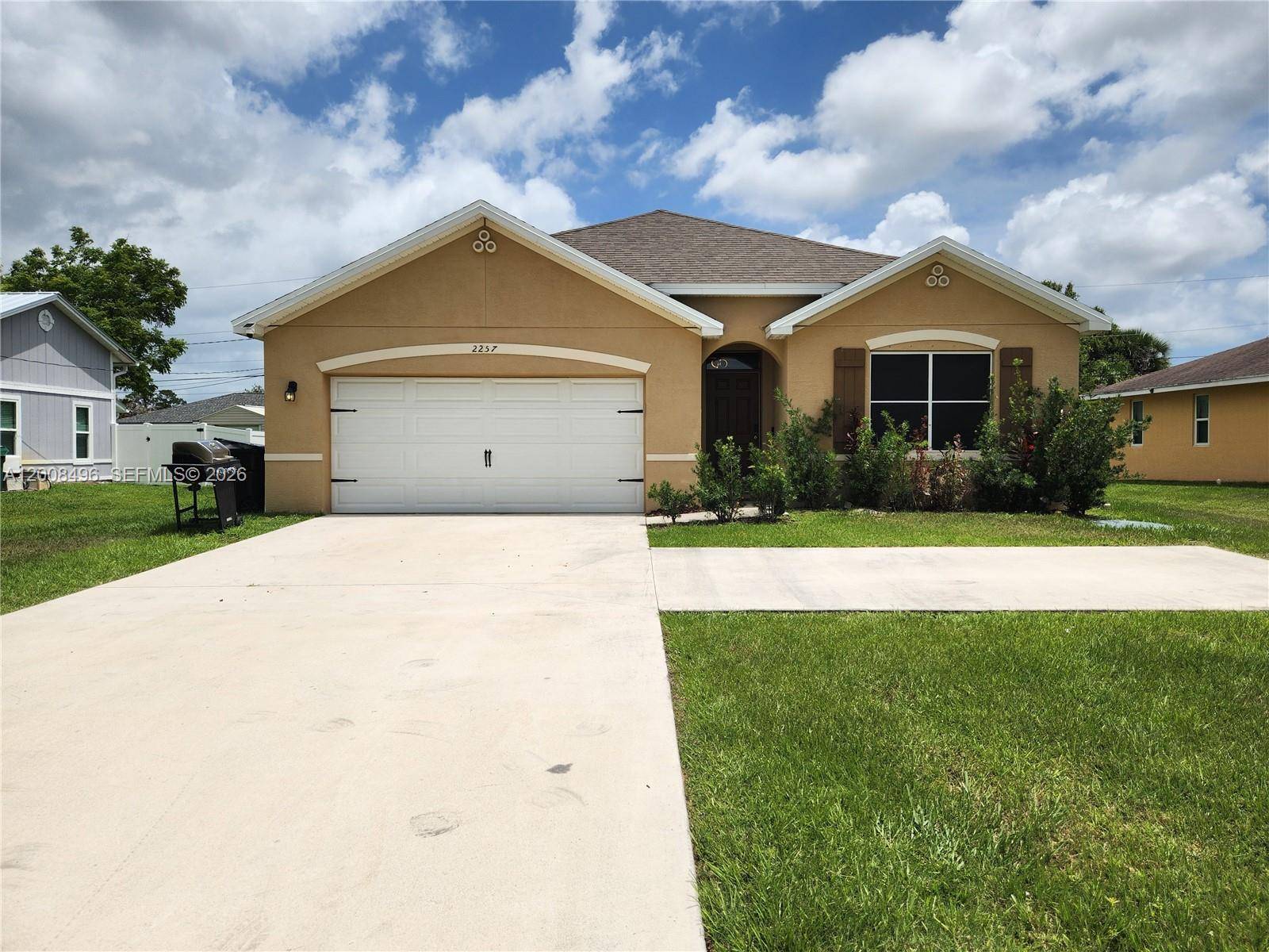 2257 SW Import DrPort St. Lucie - picture