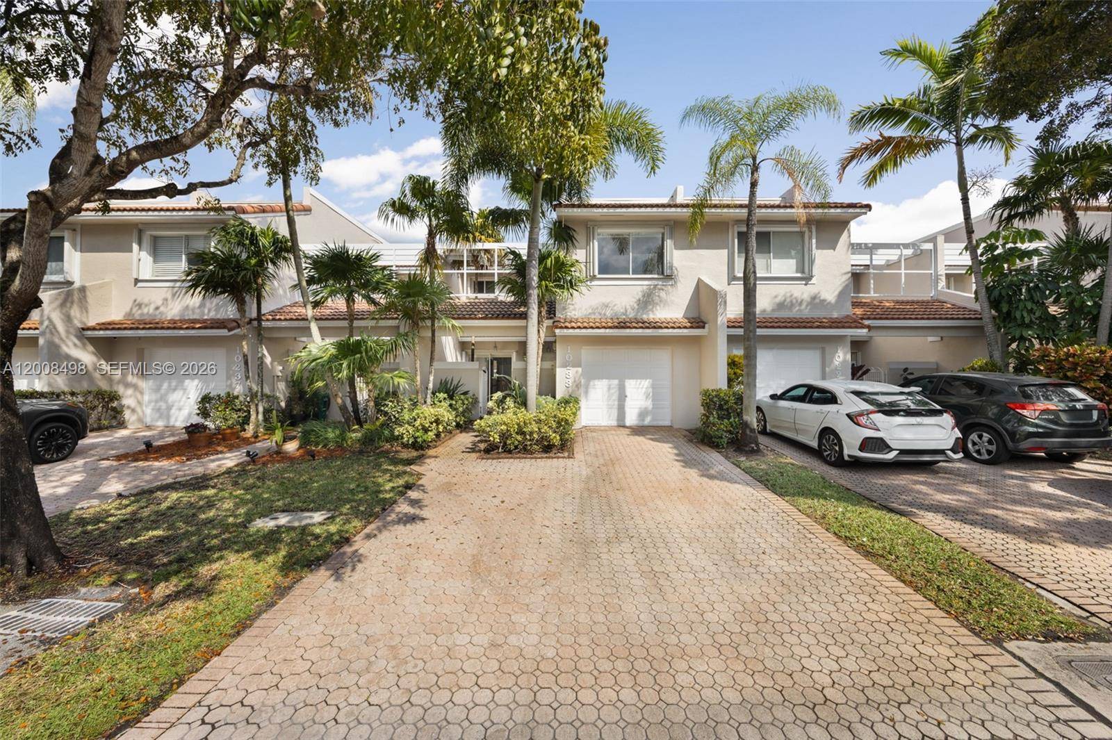 10233 NW 52nd LnDoral - picture