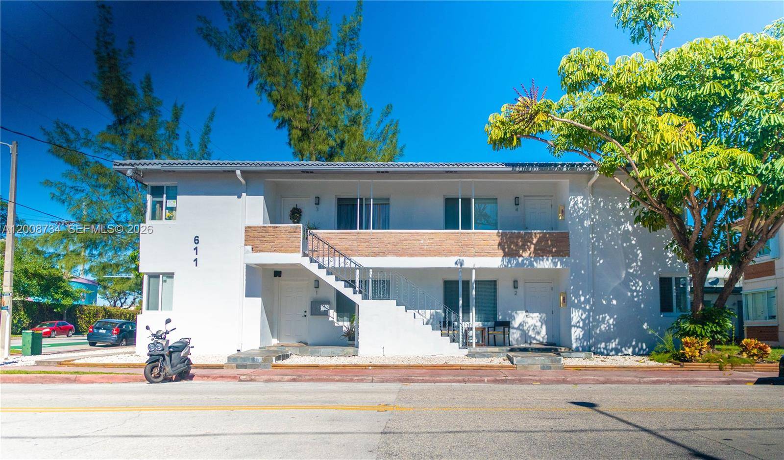 611 74th StMiami Beach - picture