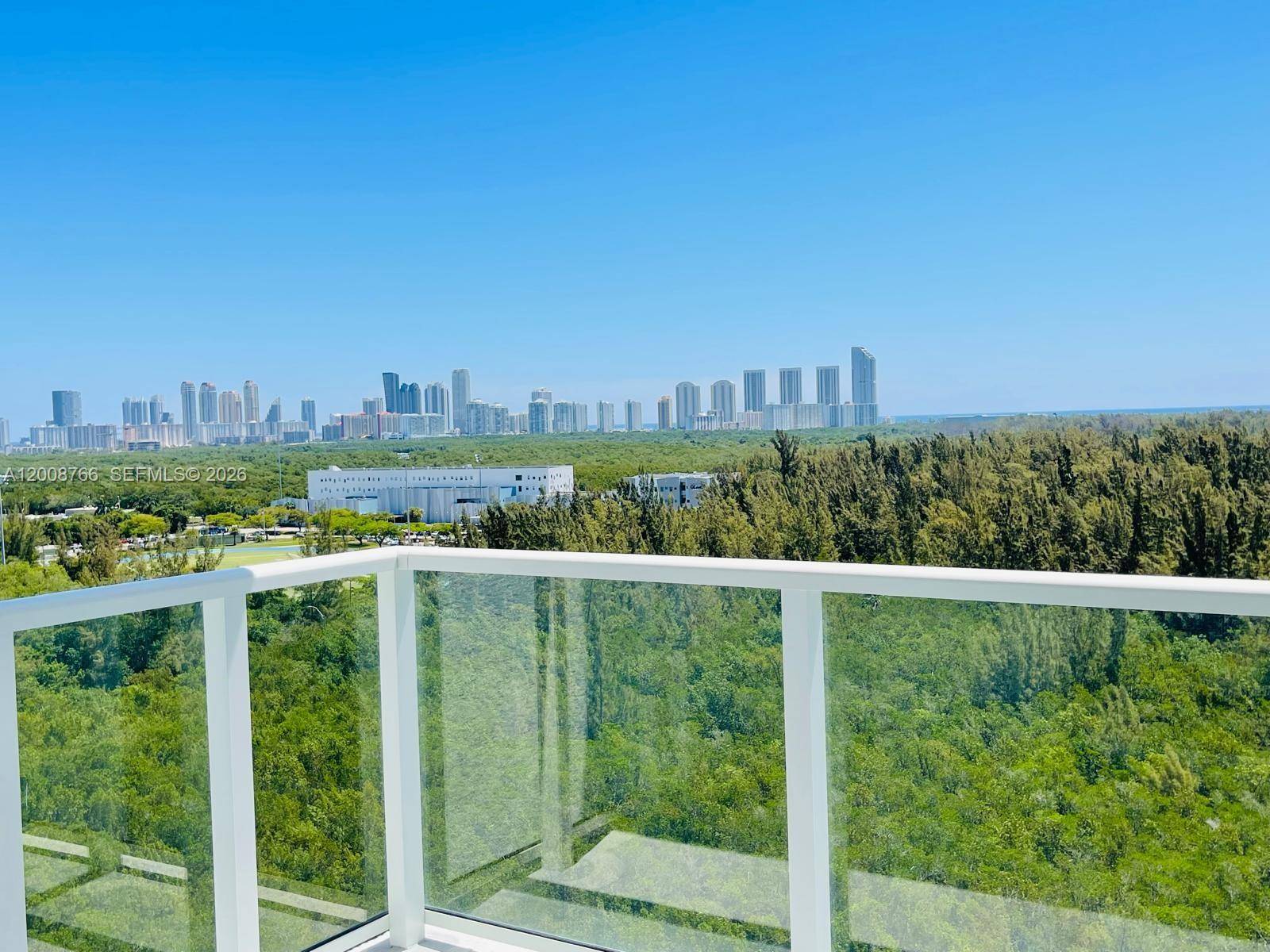 14951 ROYAL OAKS LANENorth Miami Beach - Condo/Co-Op/Annual,Condo condo unit 1402 - picture