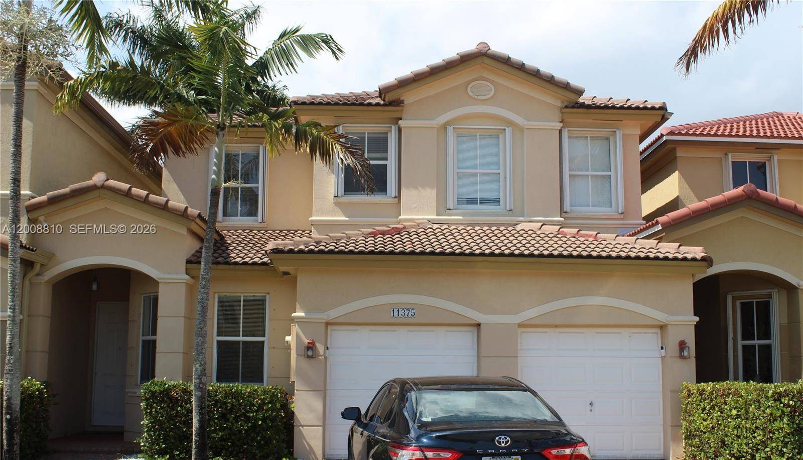11375 NW 77th LnDoral - DORAL ISLES NORTH SEC ONE condo unit 11375 - picture