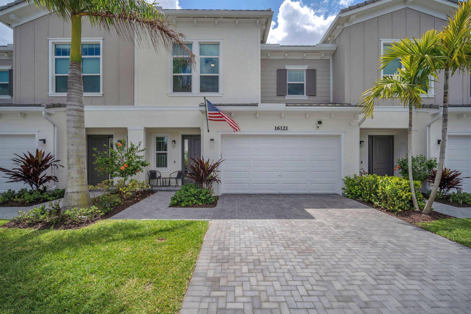 16121 OakviewWestlake - picture