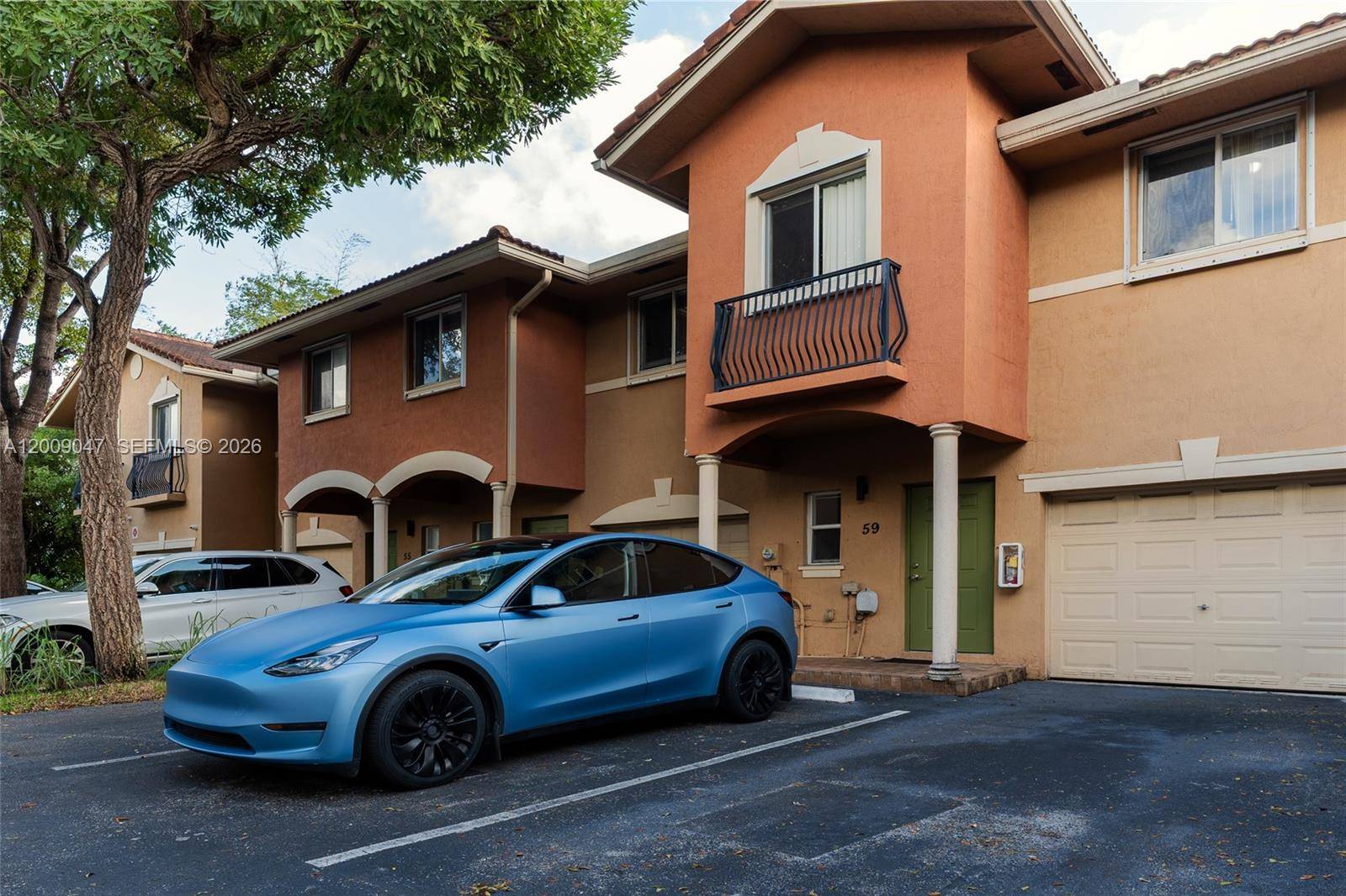 59 SE 3rd AveHallandale Beach - Townhouse condo unit 59 - picture