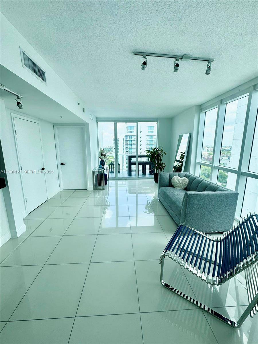 1871 NW S River DrMiami - Condo 5+ Stories,Condo condo unit 2005 - picture