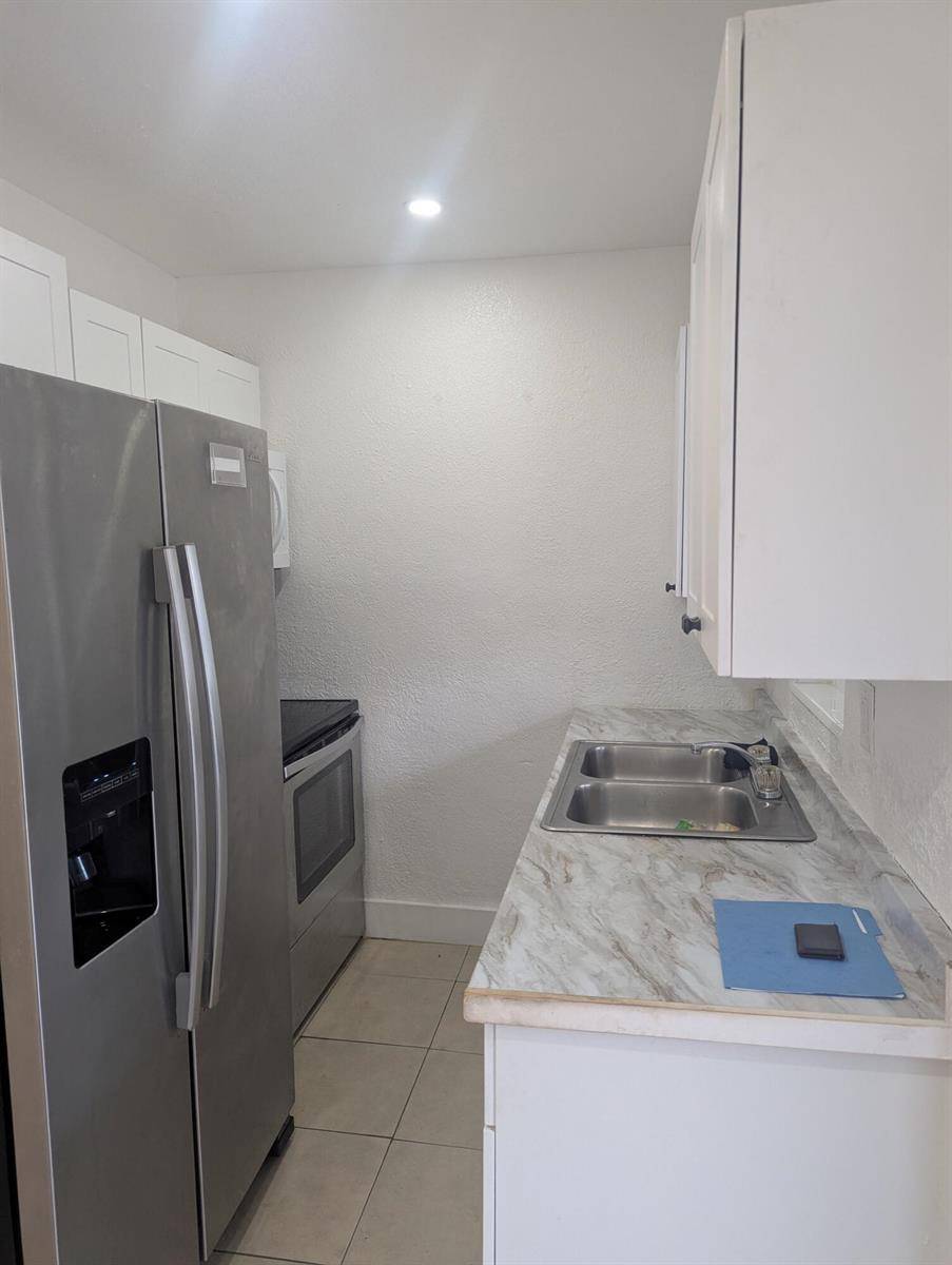 2209 NW 6thFort Lauderdale - House condo unit 1 - picture